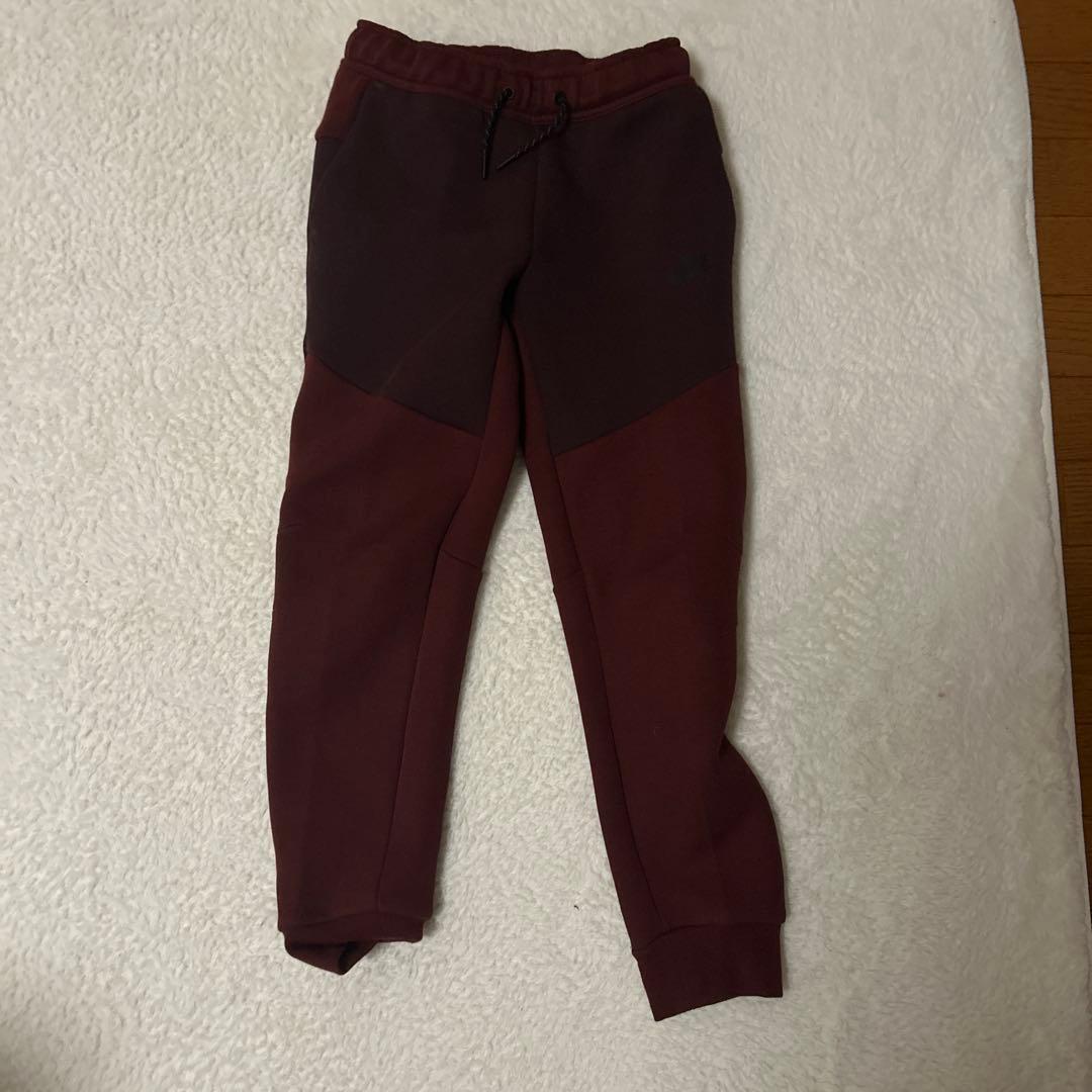 ナイキテックフリーススウェットパンツ正規品　ワインレッドキッズ150M