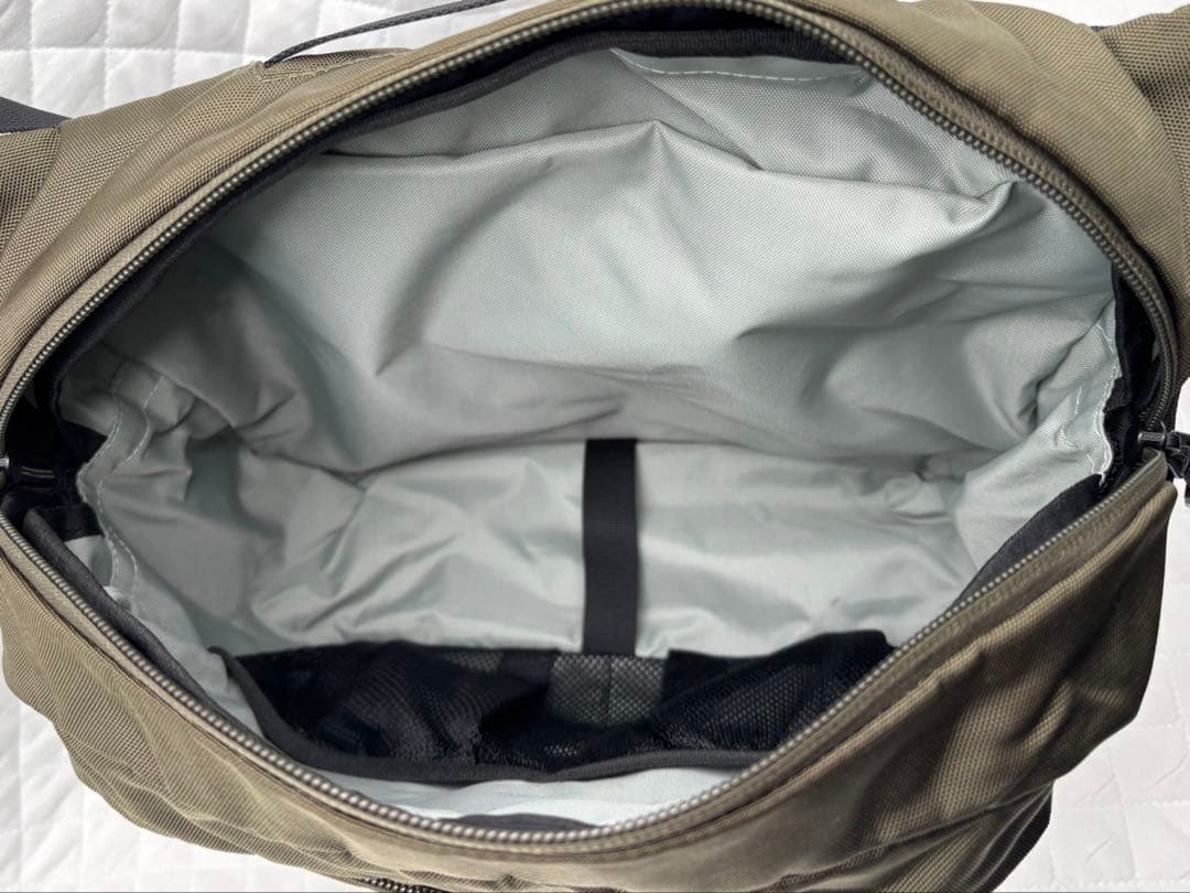 極美品　THE NORTH FACE ノースフェイス　ベビースリングバッグ