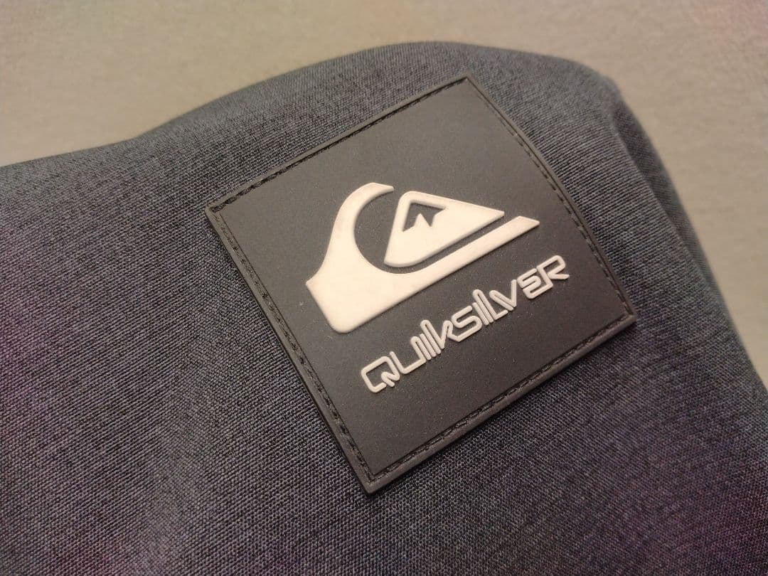 モ*チ様 QUIKSILVER MISSION SOLID クイックシルバー M