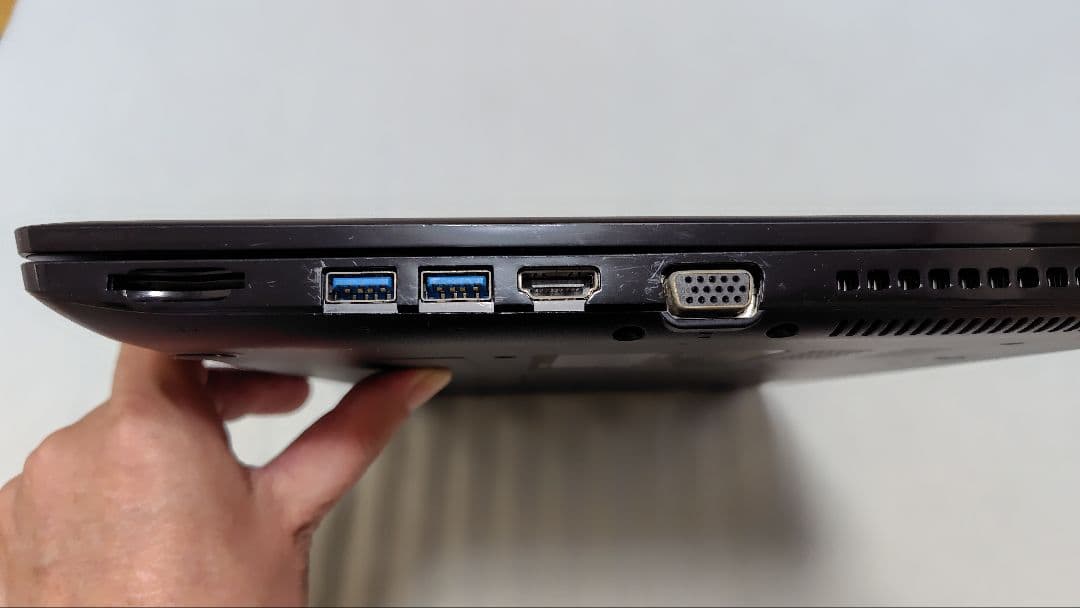 dynabook B65/W core i5 4GBメモリ 128GB SSD