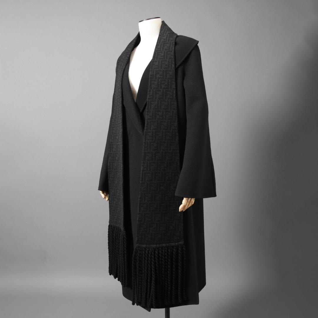 FENDI 19AW 美品 裏地FFロゴ ズッカ柄 マフラー付き ロングコート