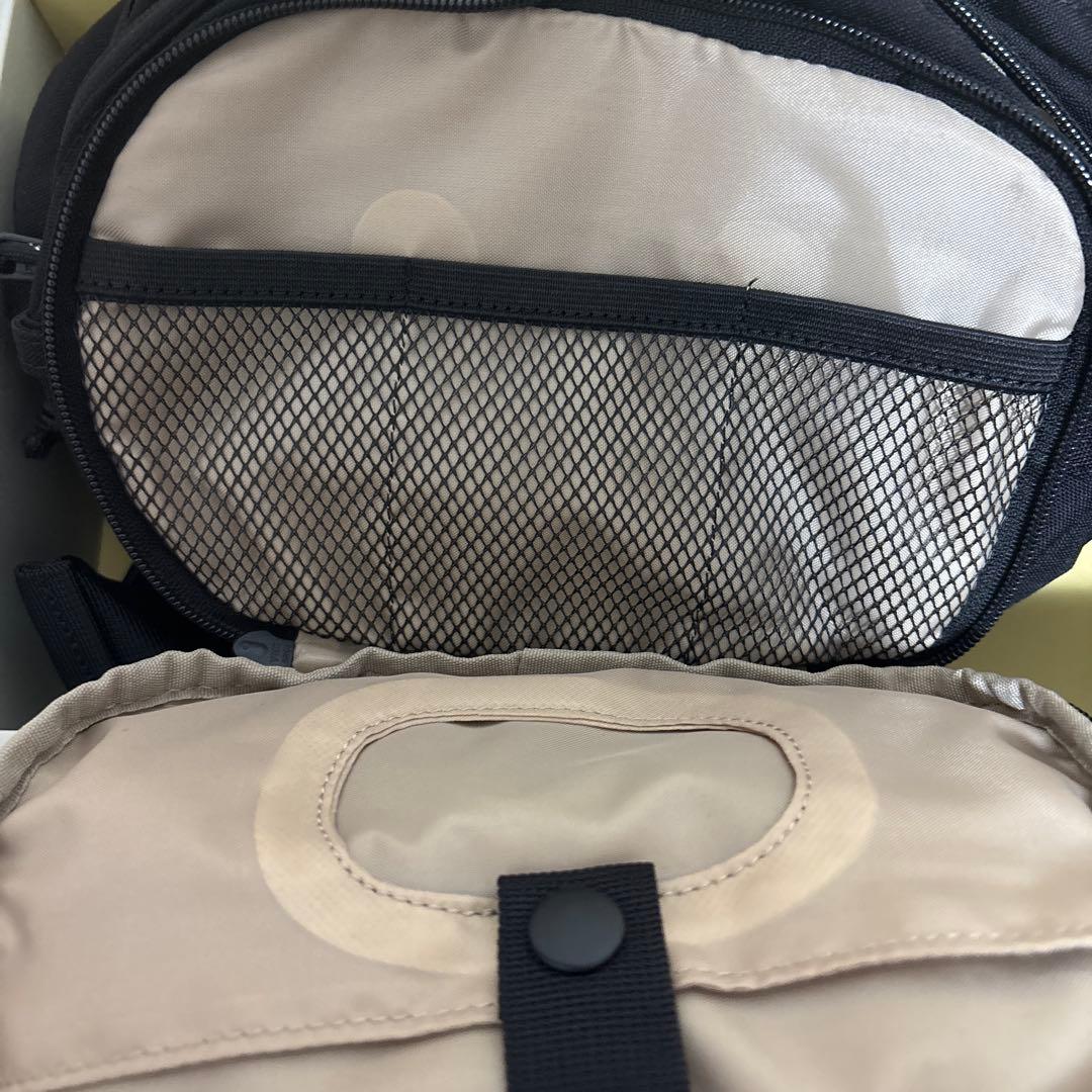 新品 Hugoo ヒップシート　ブラック　ハグー