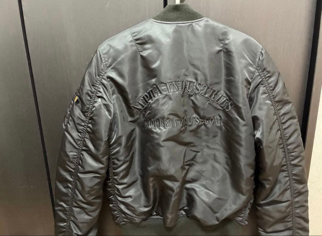 Alpha Industries MA-1 フライトジャケット メンズM