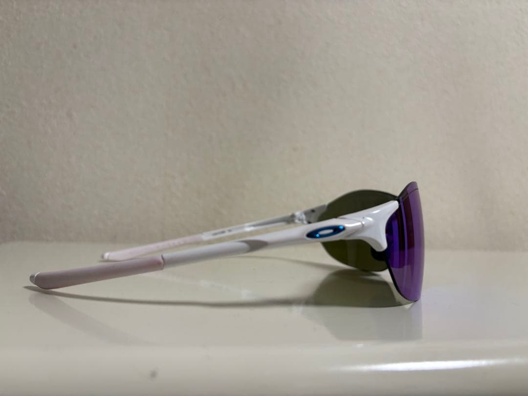 Oakley スポーツ用サングラス ケース付き