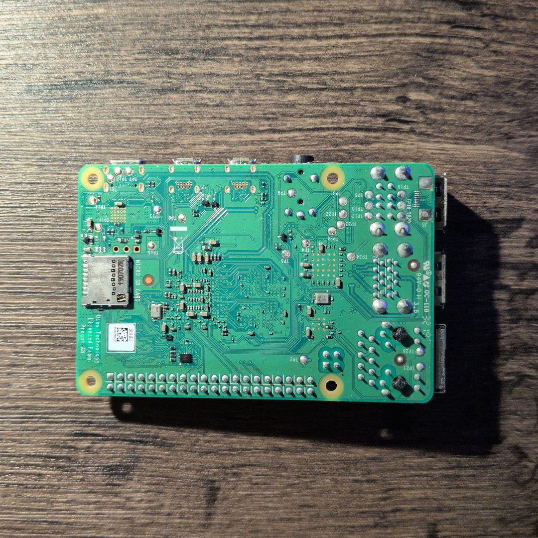Raspberry Pi 4　動作確認していません。