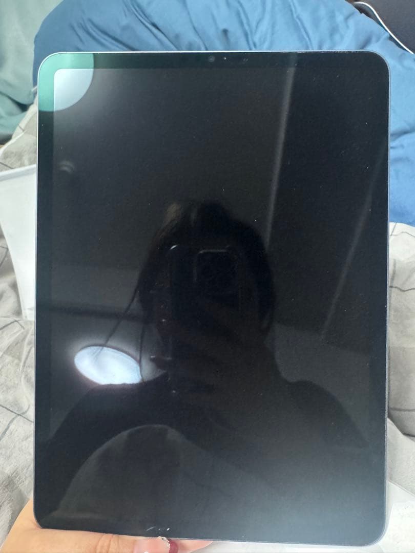 iPad本体 グレー 画面に傷なし　美品