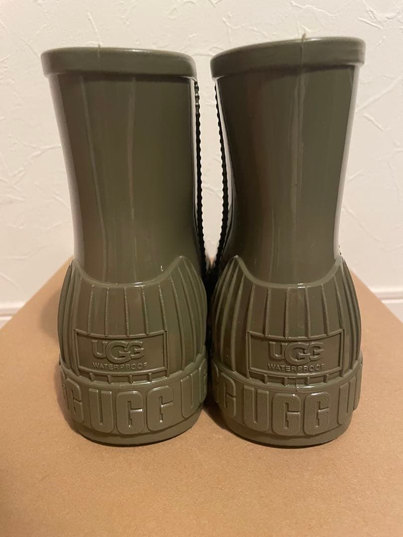 UGG 防水レインシューズ オリーブ 7