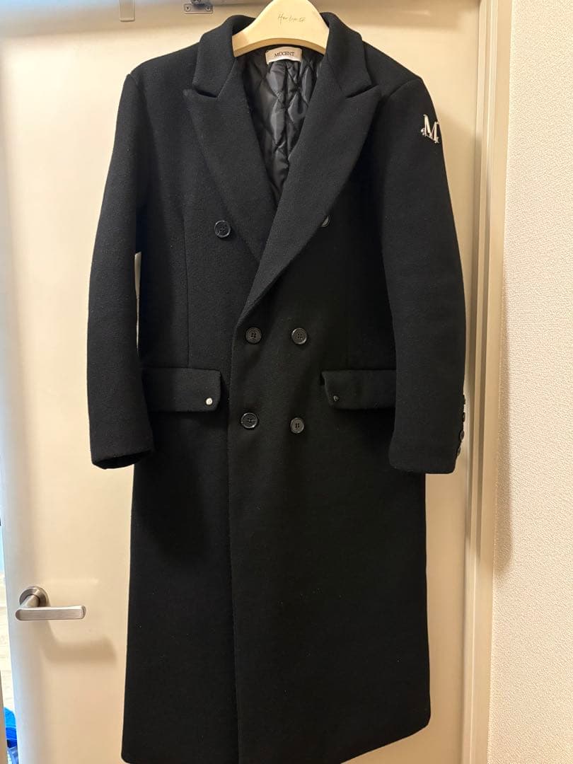 MUCENT アエルメタルロゴキルティングダブルコート