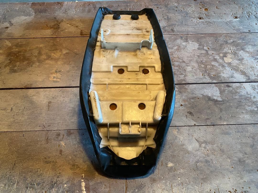 [中古品］YAMAHA tw200/225 シート