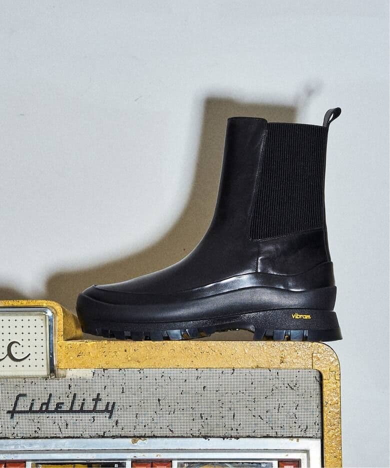 LE TALON GRISEレザーVIBRAMバックリブショートブーツ