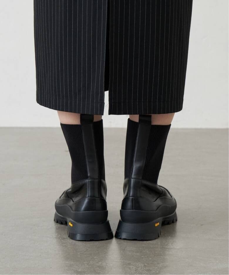 LE TALON GRISEレザーVIBRAMバックリブショートブーツ
