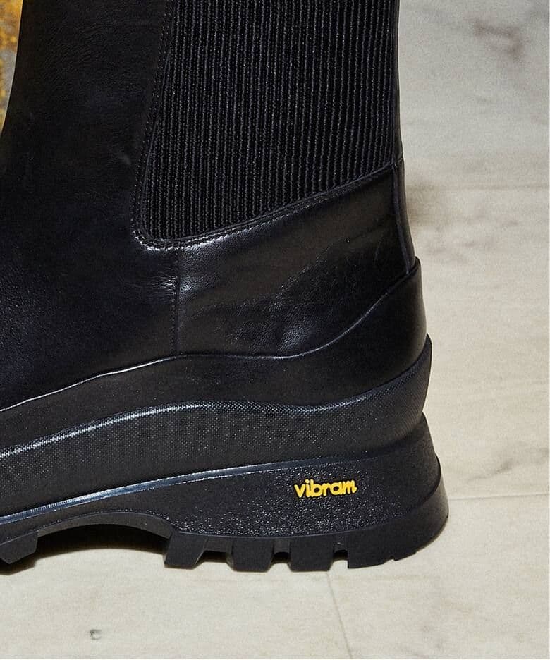 LE TALON GRISEレザーVIBRAMバックリブショートブーツ