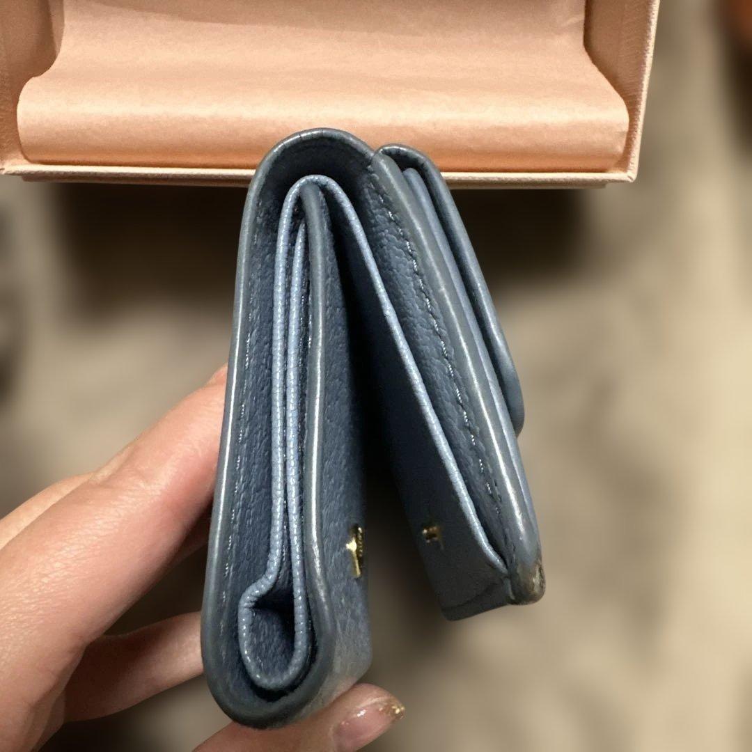 ミュウミュウ MIUMIU 折り財布 ミニ 水色 リボン