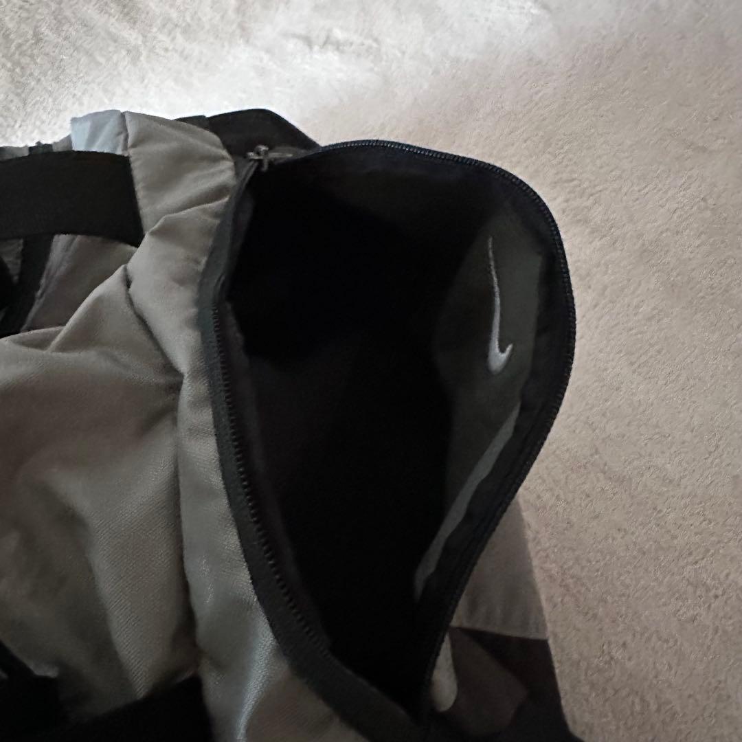 ナイキ　ボストンバッグ　ショルダーバッグ　NIKE y2k 旅行　クロスター社