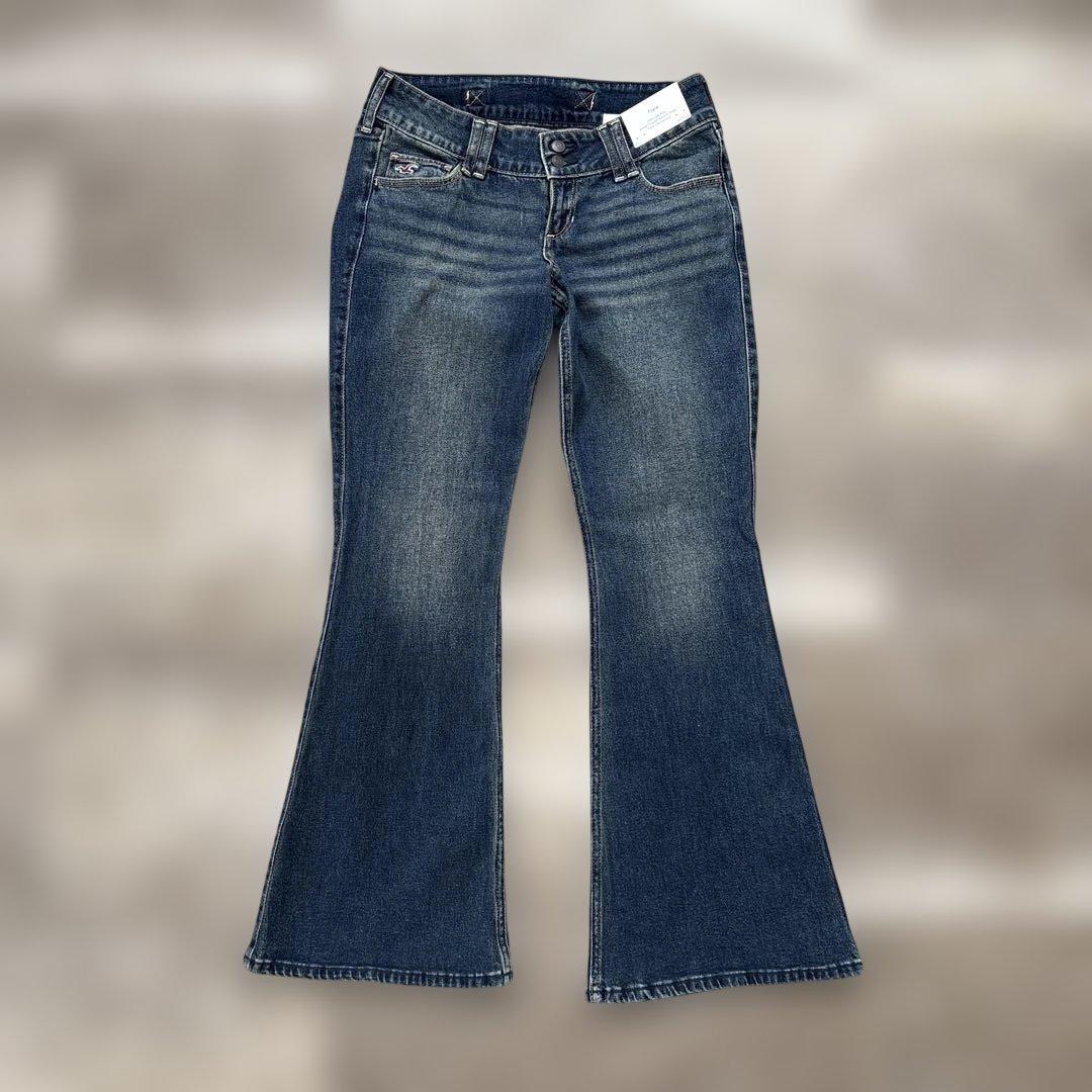 Hollister ウルトラローライズ フレア ブーツカット デニム