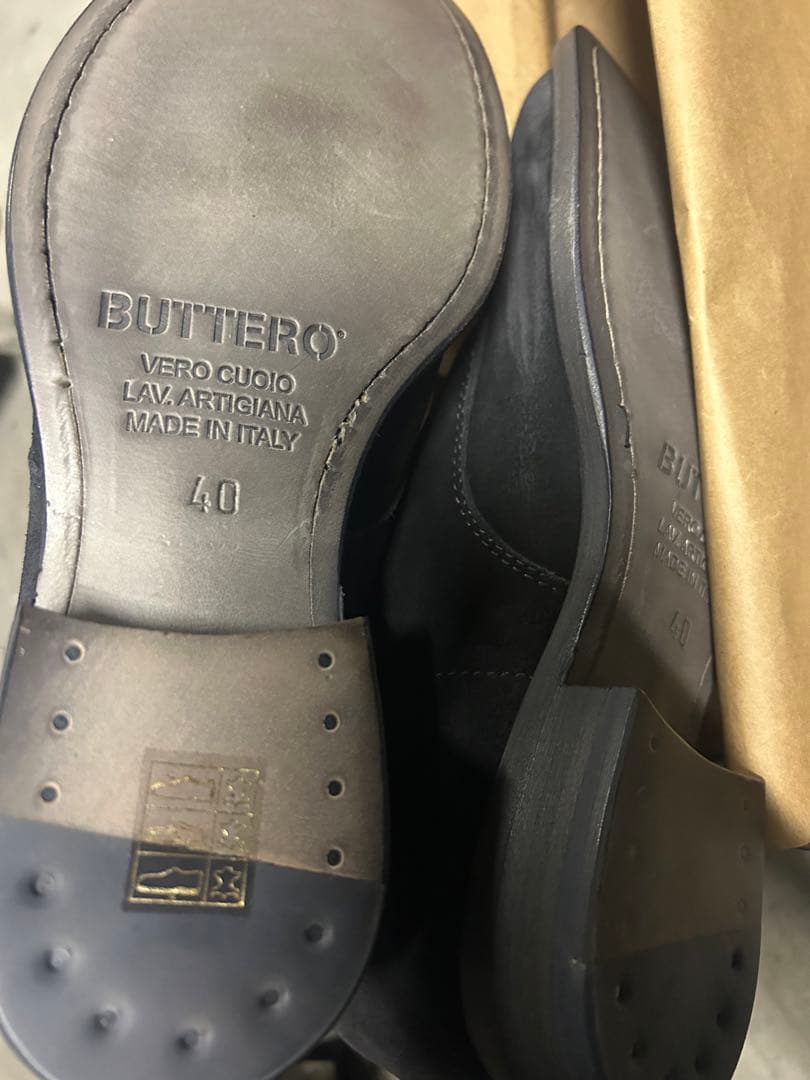 新品 BUTTERO スエードシューズ 40