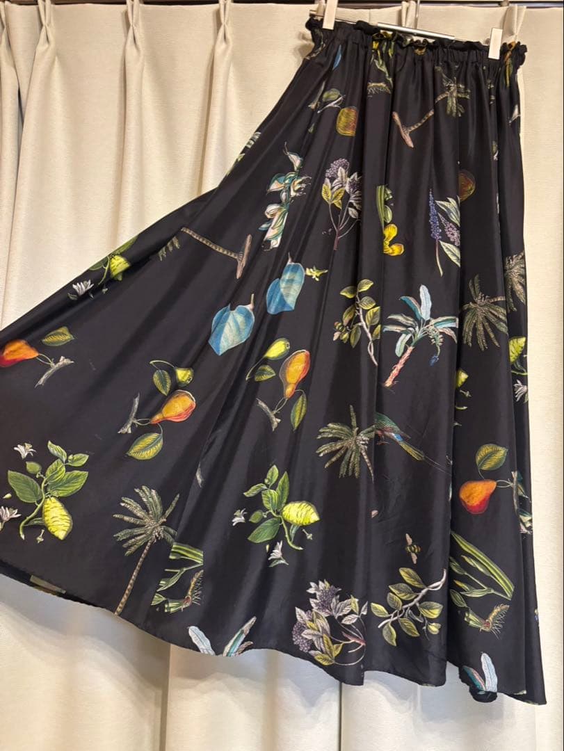 CABAN シルクロングスカート　ボタニカル　花柄