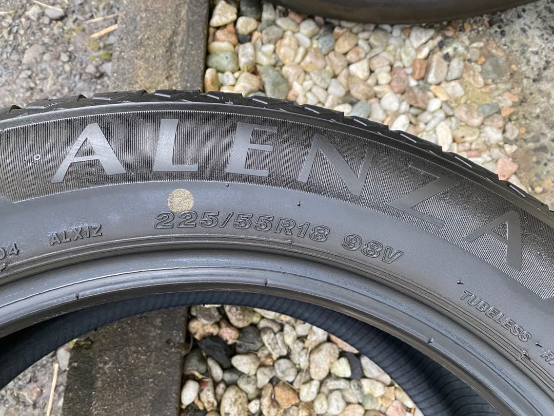 ①R！ブリヂストン 225/55R18 ALENZA LX100 22年製