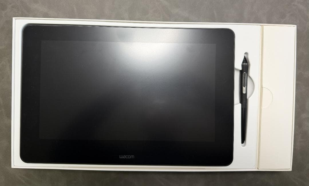 ワコム Wacom Cintiq Pro 13 DTH-1320/AK0