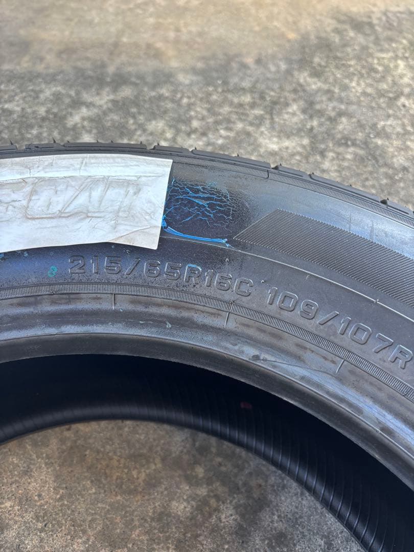「2024年製」215/65R16C 4本グッドイヤー　ナスカー　ホワイトレター