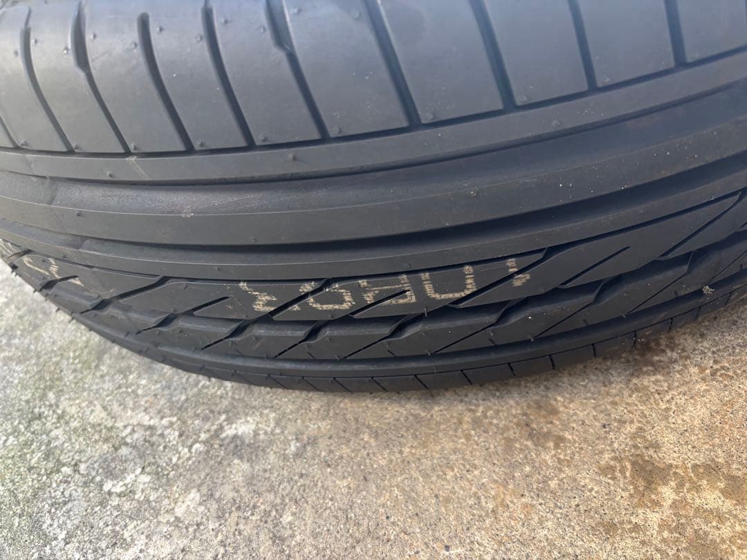 「2024年製」215/65R16C 4本グッドイヤー　ナスカー　ホワイトレター