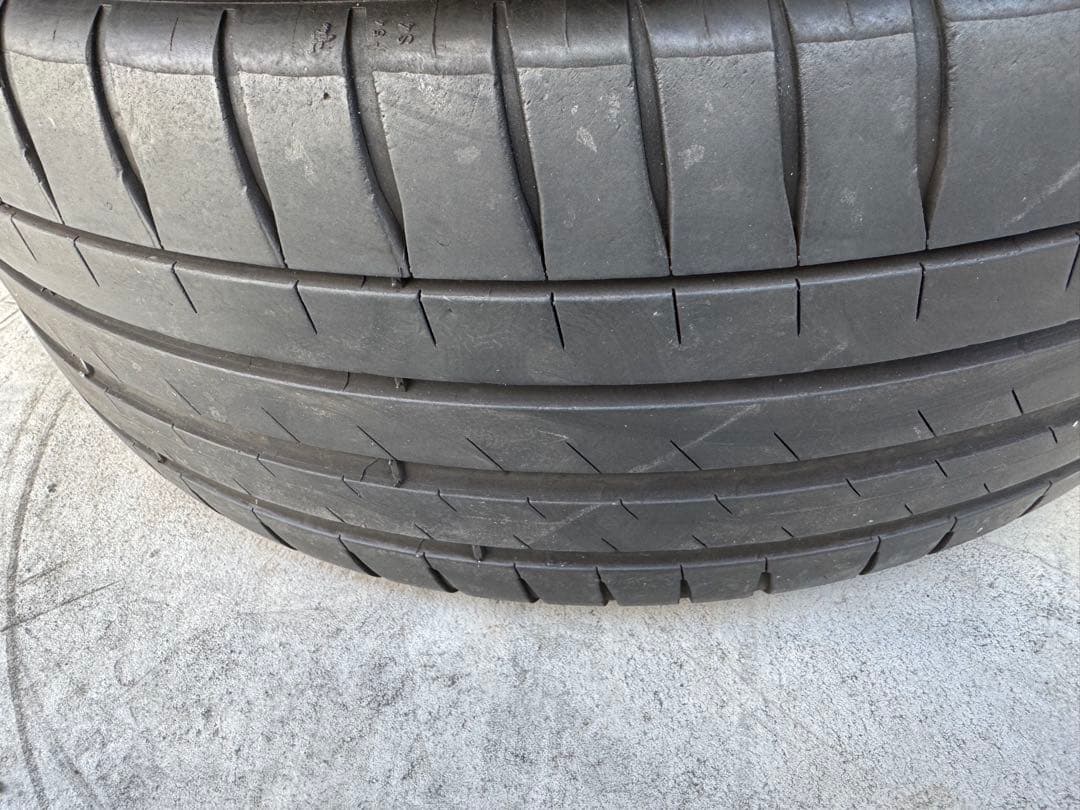 ⭐︎倉庫整理品⭐︎送料込⭐︎205/50R17 ミシュラン　パイロットスポーツ4