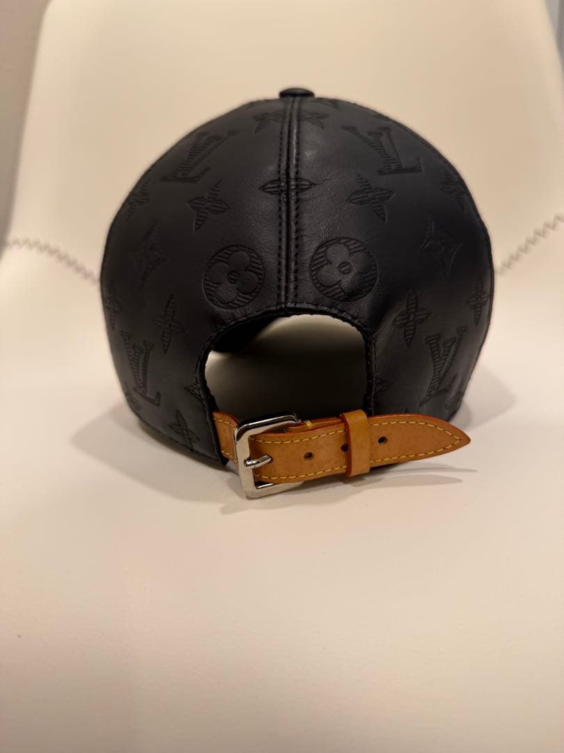Louis Vuitton ブラック レザーキャップ