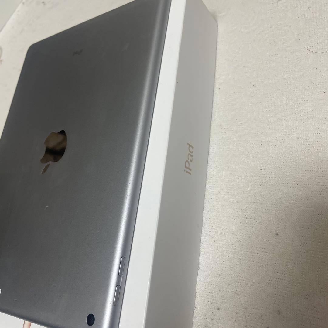 p*様 Apple iPad (第6世代) 128GB バッテリー91%