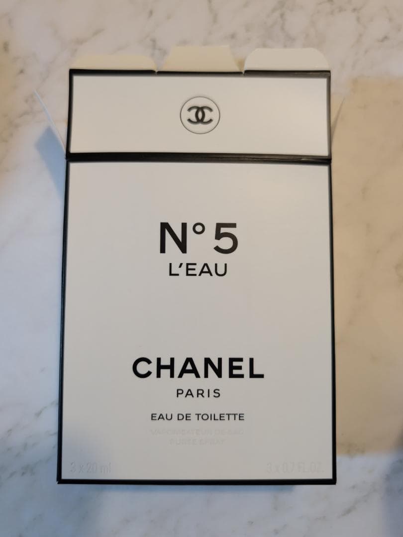 CHANEL N°5 L'EAU　ツイスト＆スプレイ　20ml 未使用2本付き