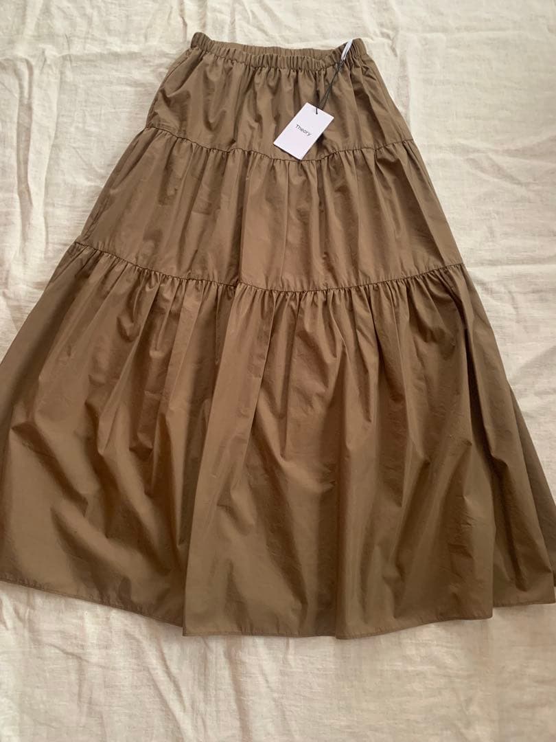 新品、未使用！セオリーフレアスカート