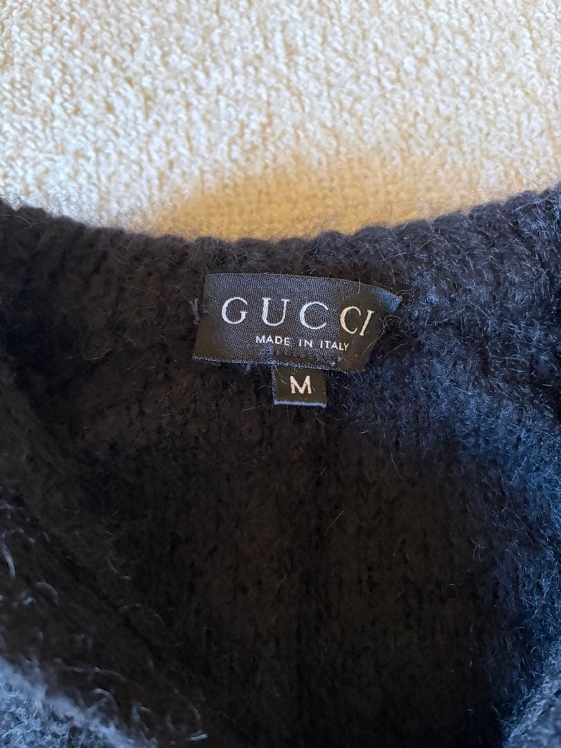 GUCCI ブラックカーディガン