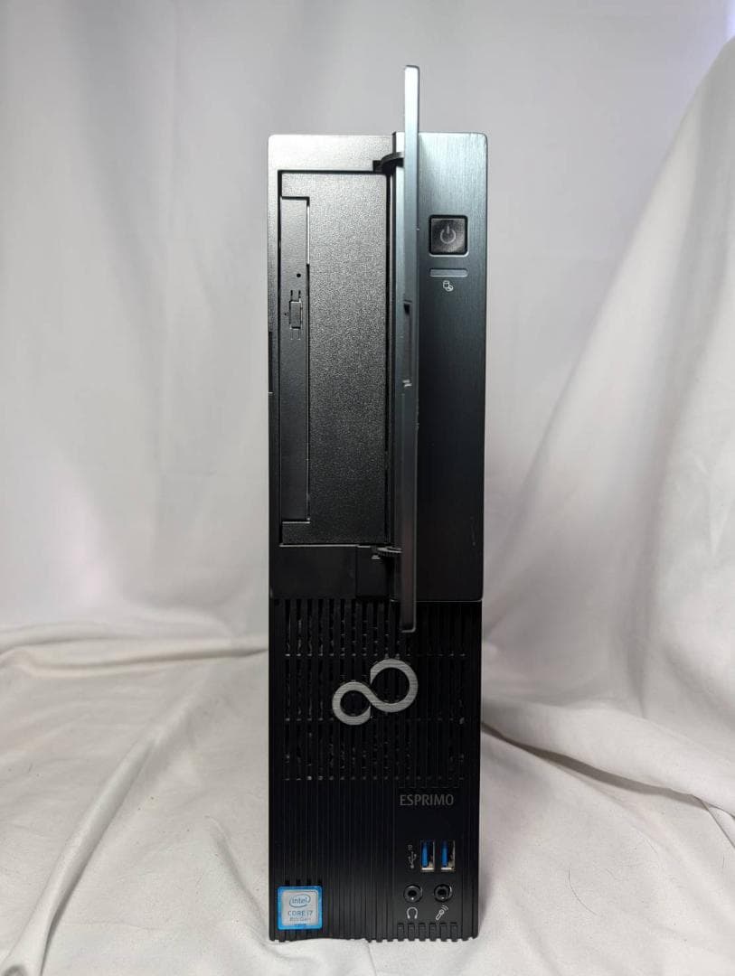 富士通 ESPRIMO 第8世代 i7/8GB/SSD/Office