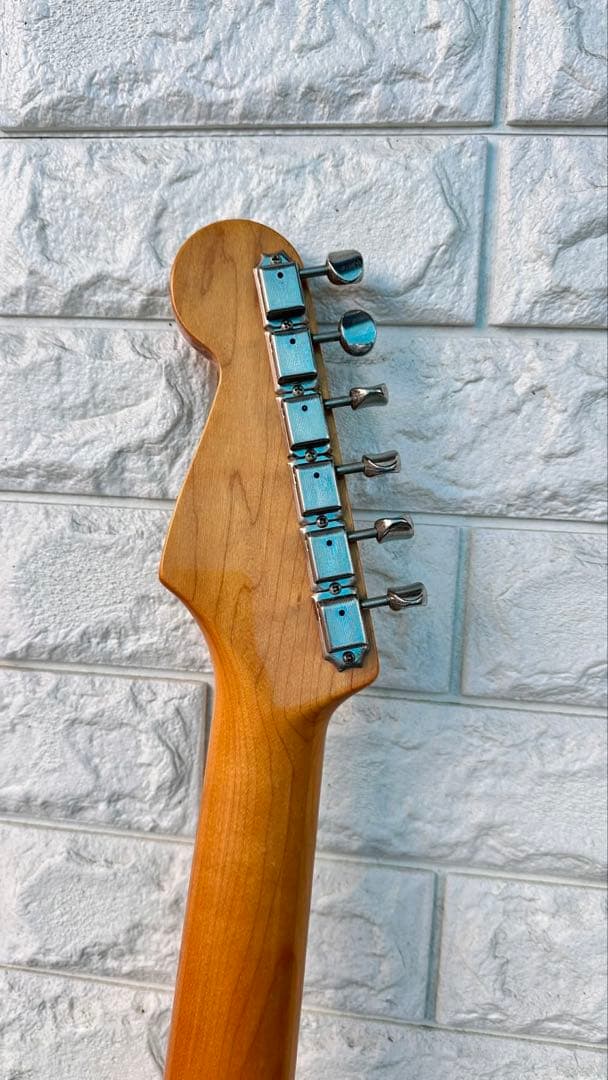 【価格相談可】Fender ストラトキャスタータイプ エレキギター ブルー系