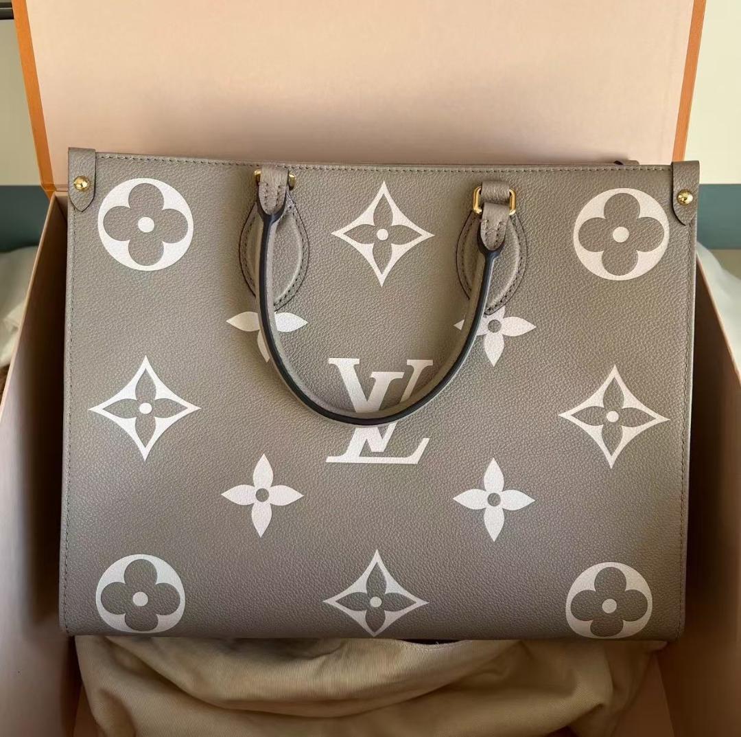 美品Louis Vuitton オンザゴーpmM45494