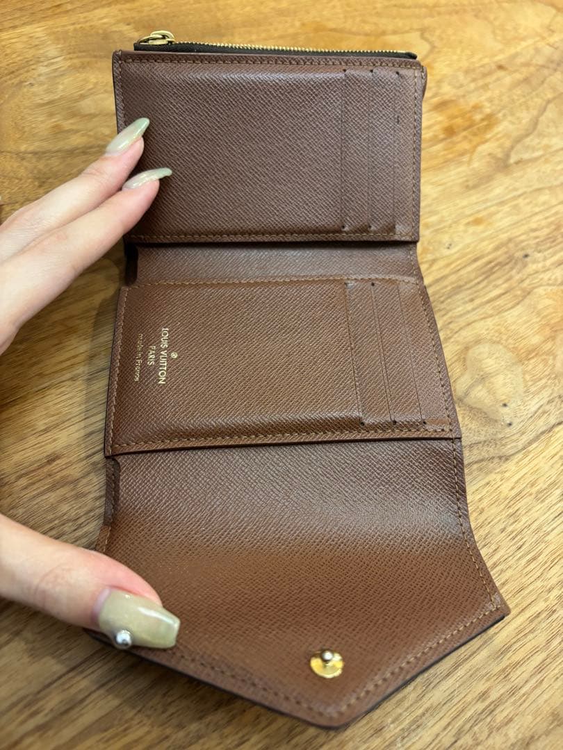 Louis Vuitton モノグラム ポルトフォイユ・ヴィクトリーヌ