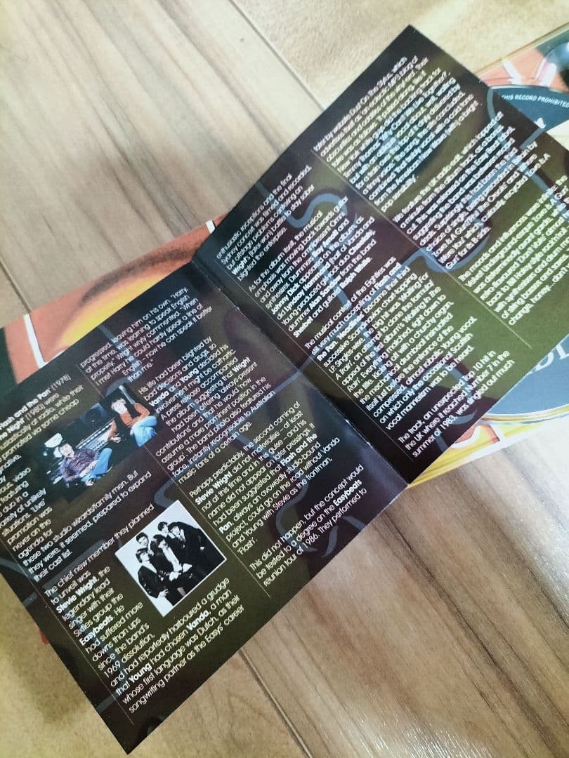 Flash and the Pan　Headlines　デジパック仕様　セルCD