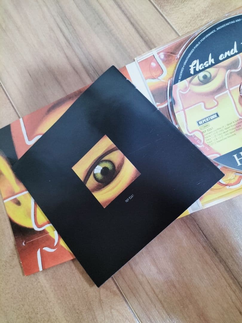 Flash and the Pan　Headlines　デジパック仕様　セルCD