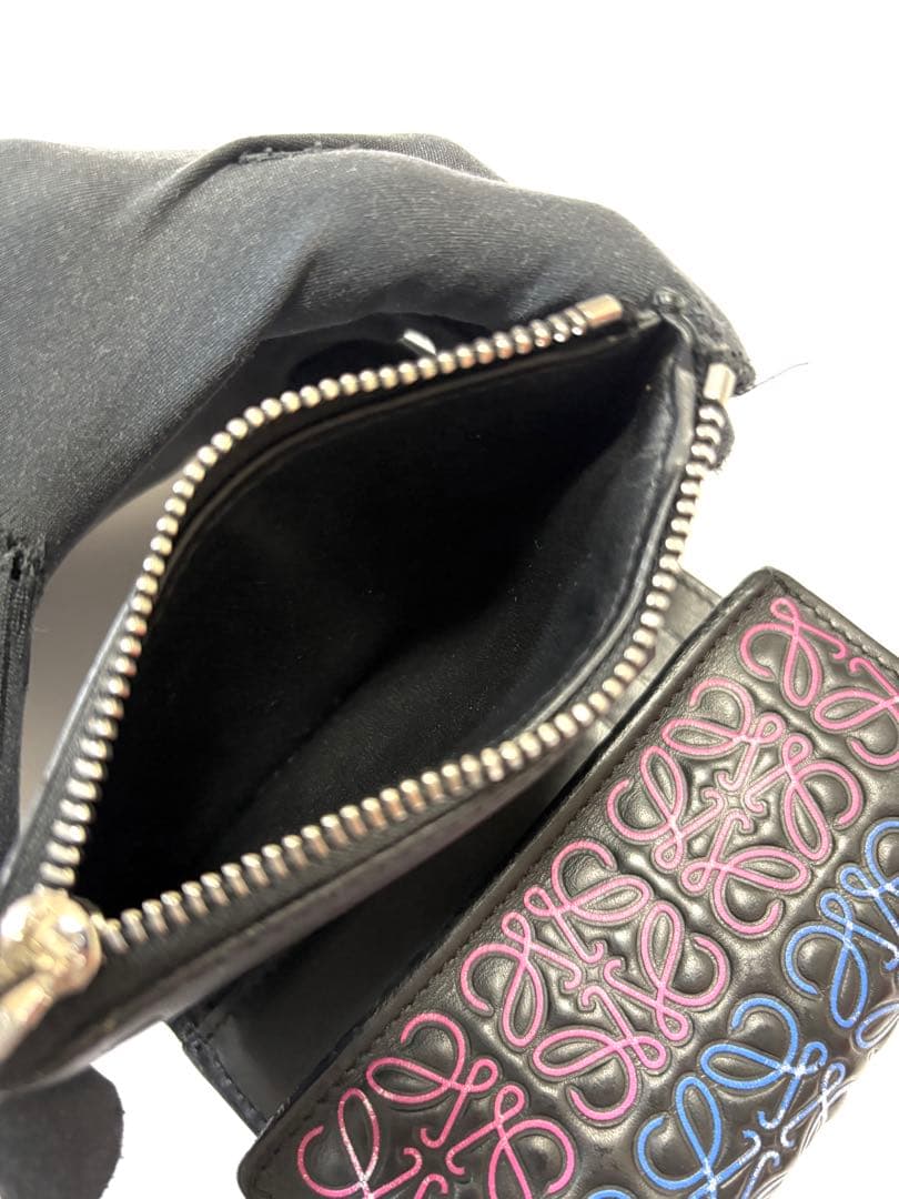 LOEWE ロエベ スモール 三つ折り財布 ウォレット リピートアナグラム 黒
