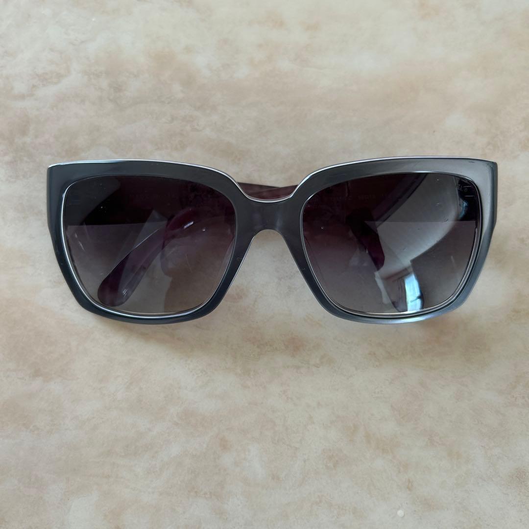 CHANEL グレー キャットアイ サングラス