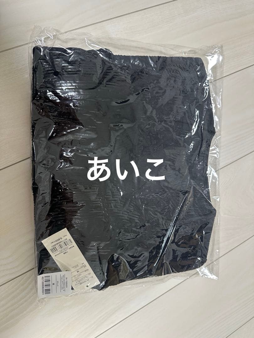 新品未使用❤️Mブラック【SUKALA】ウエーブリブアクティブクロップドトップス