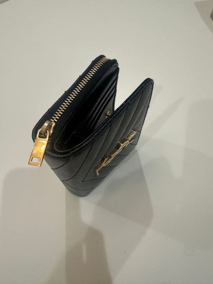 YSL 黒 レザー 二つ折り財布