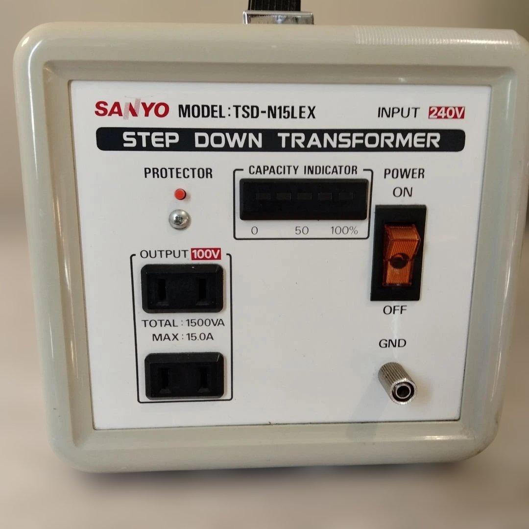 変圧器（降圧）Sanyo 240vから100vへ