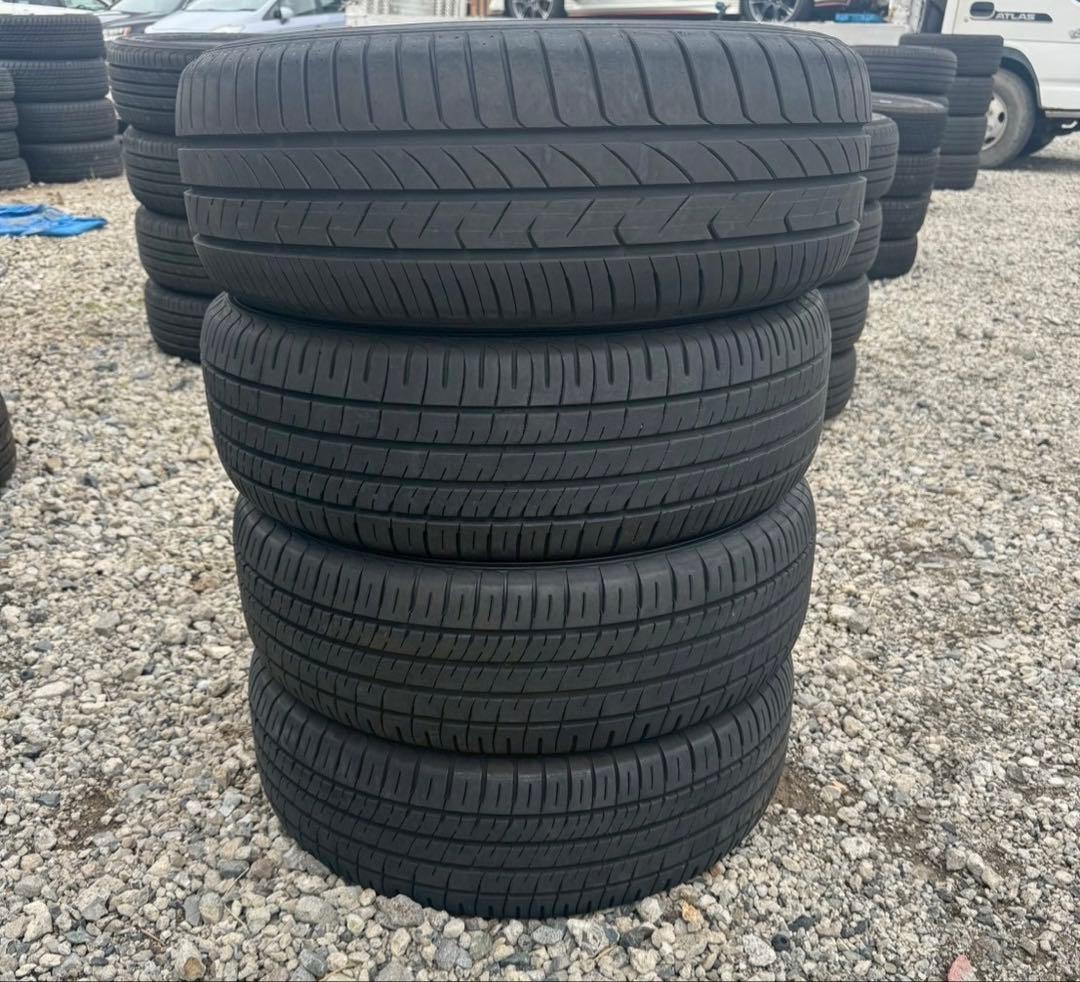 ダンロップ　エナセーブ　ec204 トランパス mp7 215/60r16
