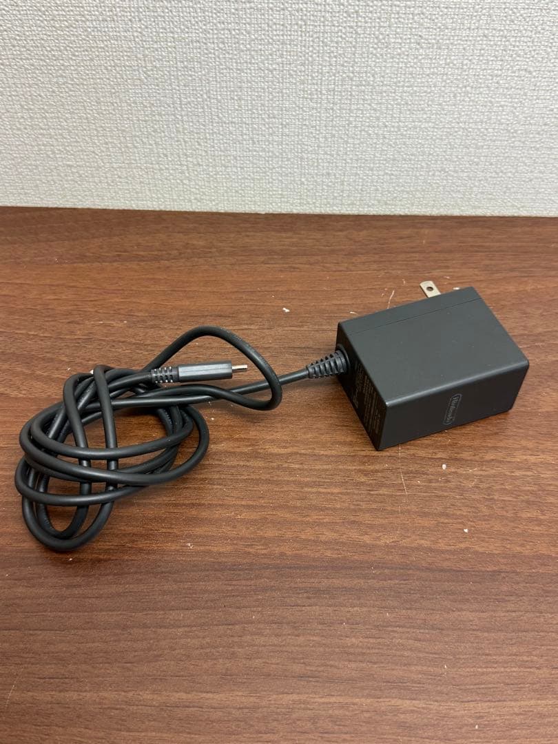 本日限定値下げ【送料込み】通電確認済み★任天堂　switch Nintendo