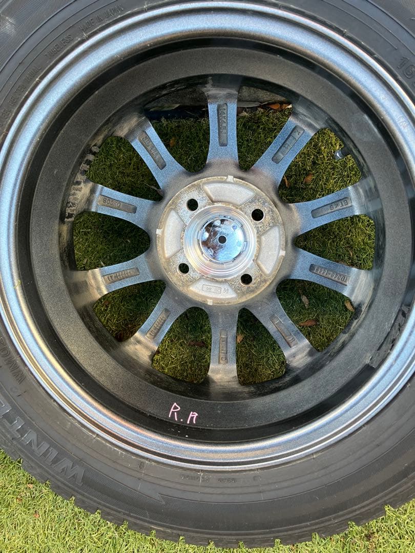 Dunlop スタッドレスタイヤ 14インチ （引き取り限定で、お願いします。