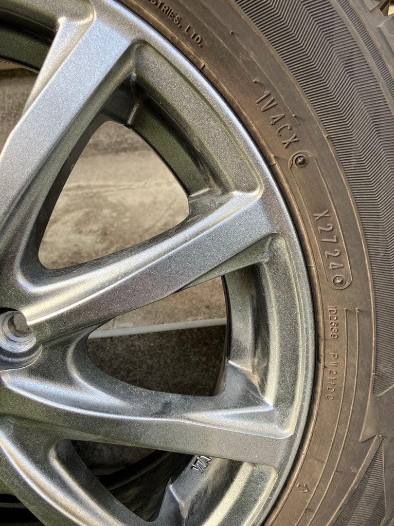 Dunlop スタッドレスタイヤ 14インチ （引き取り限定で、お願いします。