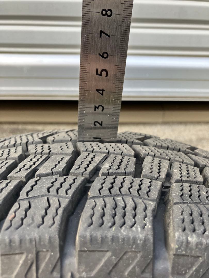 Dunlop スタッドレスタイヤ 14インチ （引き取り限定で、お願いします。