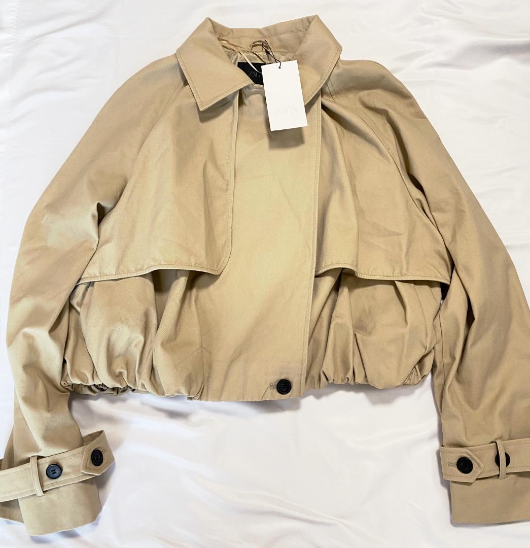 ベア。新品 ZARA ショートバルーントレンチコート コムギ色 XL