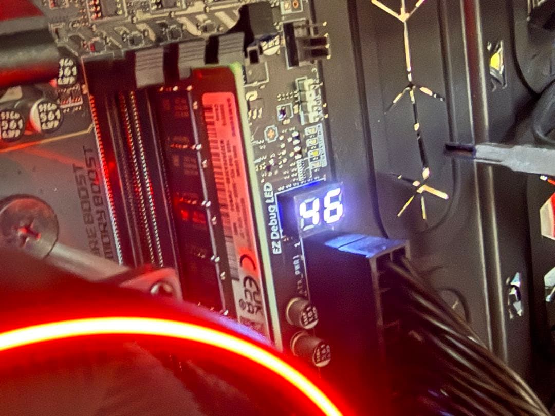 さ*ん様 Samsung 16GB DDR5 メモリー pc5-5600b