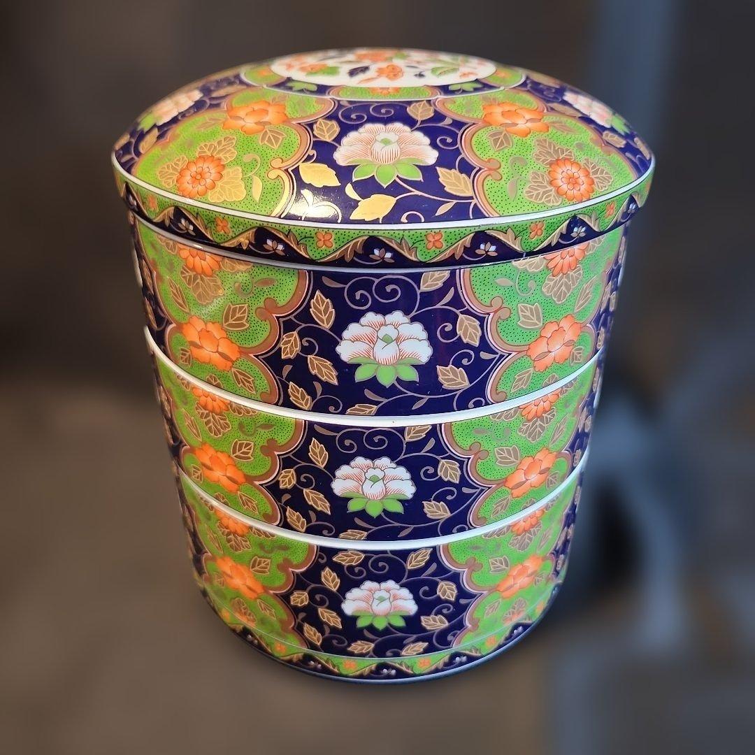 【美品】有田焼 庫山窯　金彩三段重ね